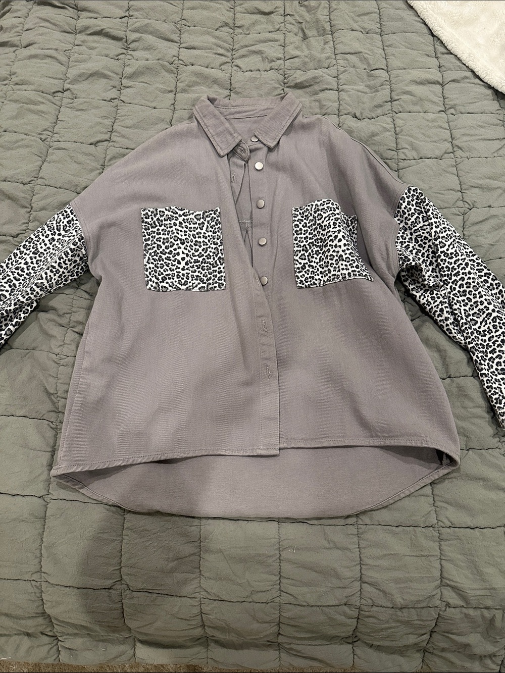 Woven Button-Up Jacket with Leopard Print Pockets - Gray